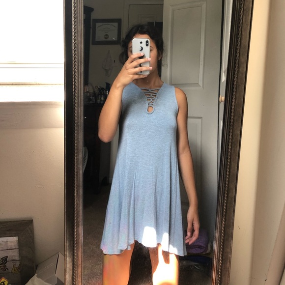 Dress - Picture 3 of 3